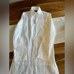 Gorgeous Bogner Women White Linen Shirt size 8, in perfect condition